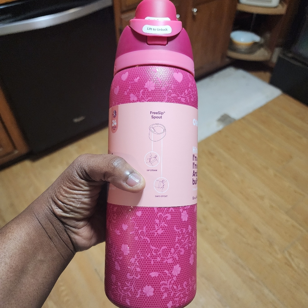 NWT Owala 32oz freesip Limited Edition Love Letter